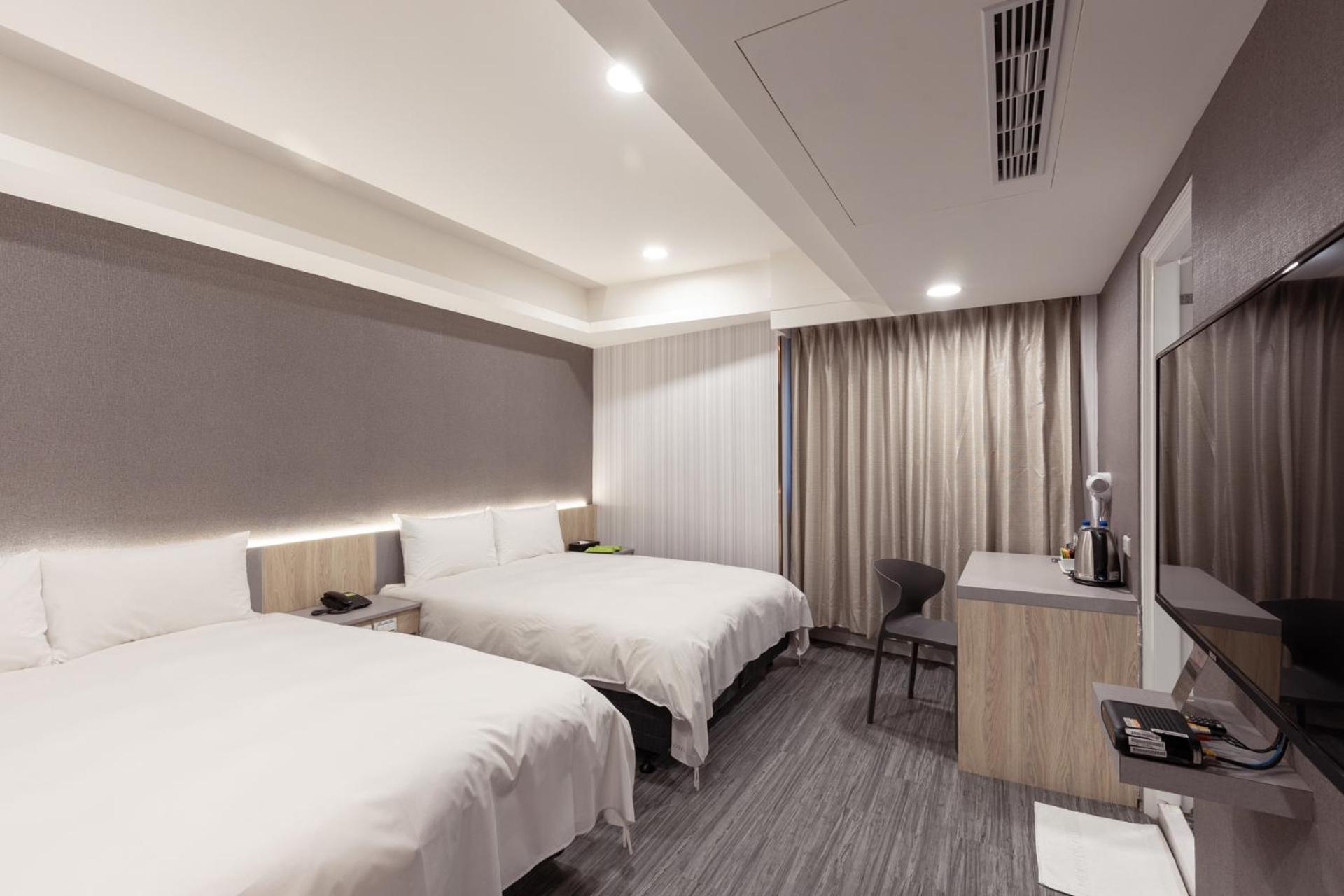 Kiwi Express Hotel - Zhongqing Taichung Luaran gambar